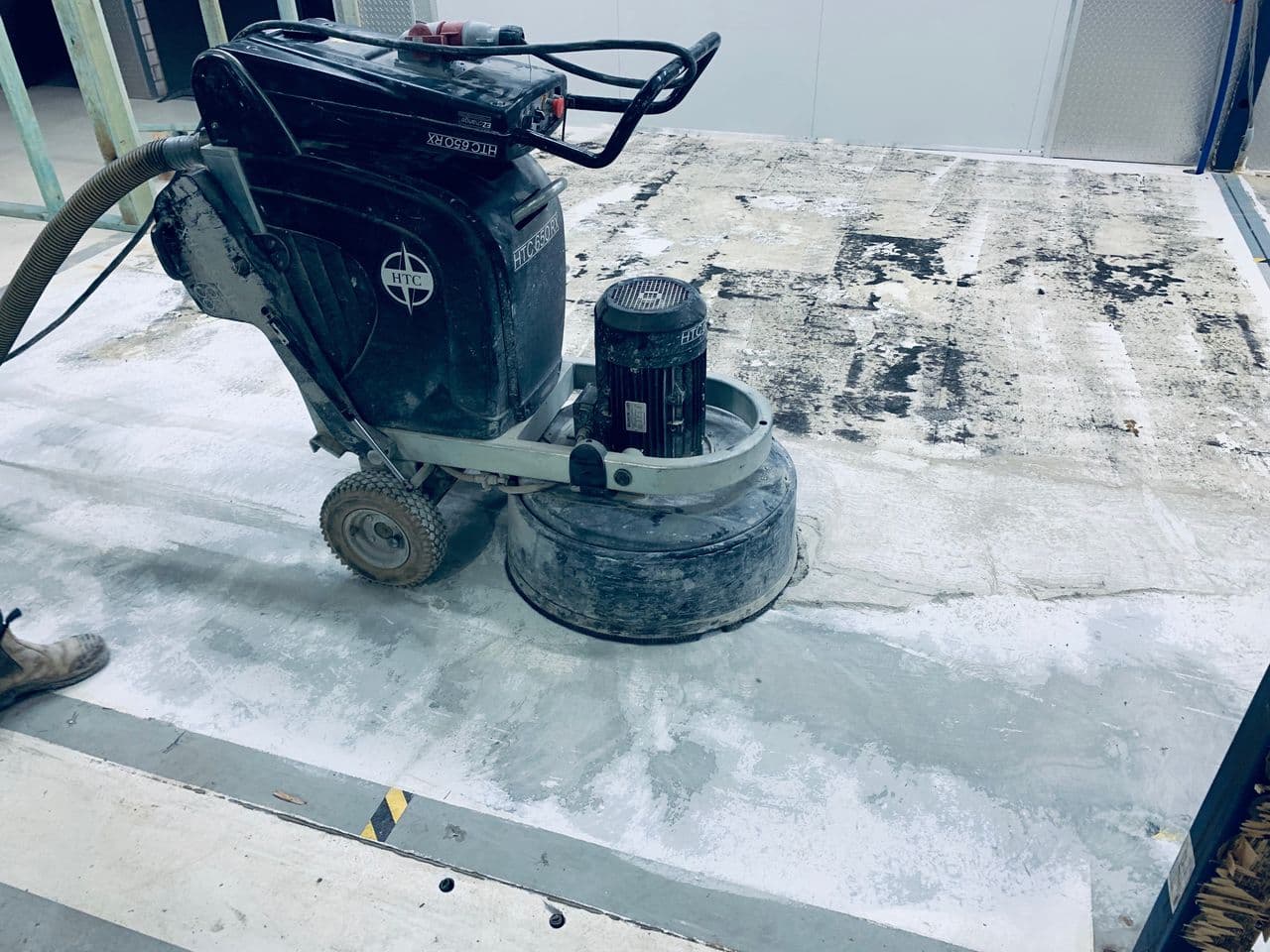 concrete floor grinding and polishing